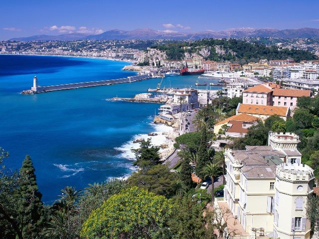 Nizza: affascinante, intrigante e artistica.