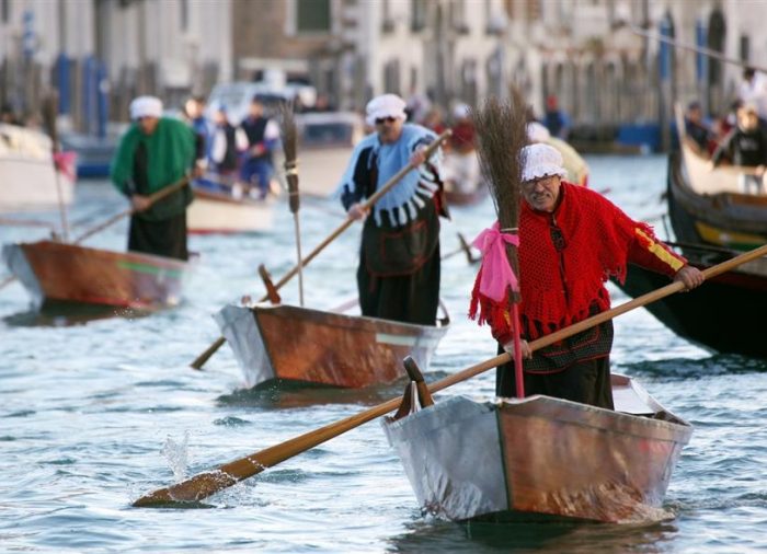 La Befana nelle principali piazze italiane