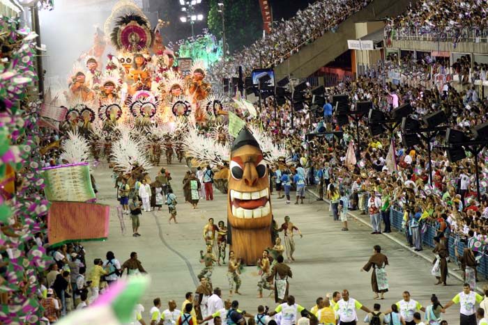 CARNEVALE IN GIRO PER IL MONDO