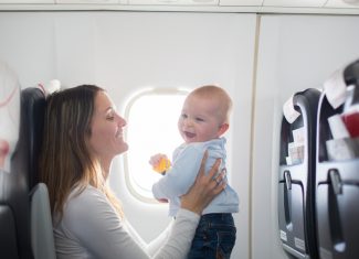 Viaggiare con i neonati: consigli e raccomandazioni