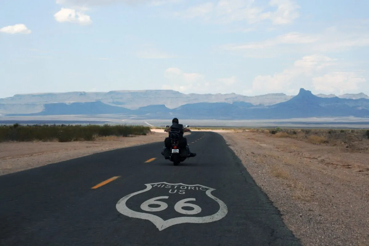 Esplorando la Route 66: Il Viaggio Iconico attraverso l’America
